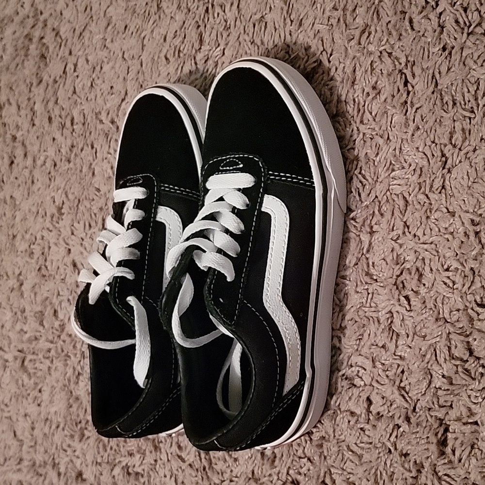 Kids Van's ward low shoes, black and white size Youth 1
